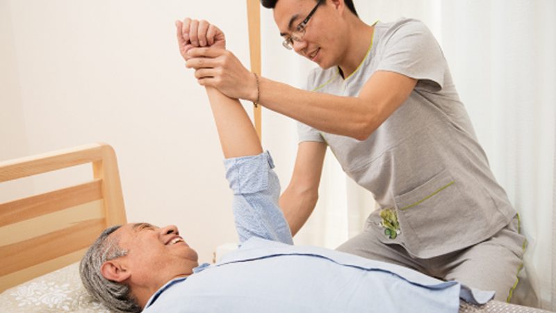 养老护理员薪资探析：成都地区的薪资现状**